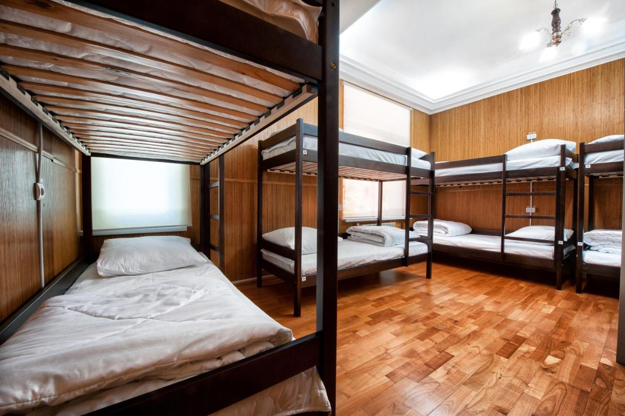 Pallet Hostel Kiev Bagian luar foto