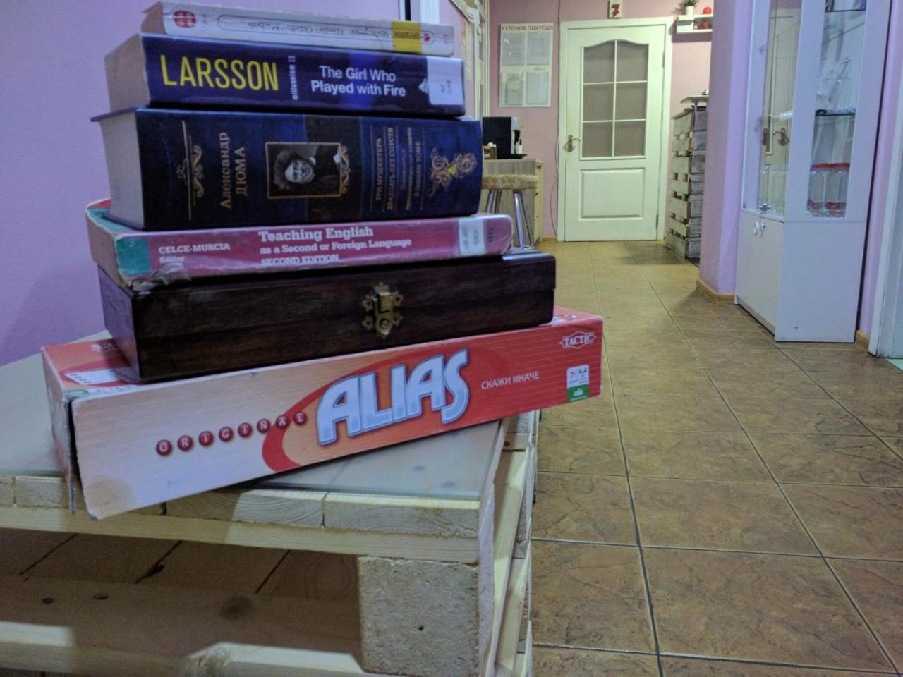 Pallet Hostel Kiev Bagian luar foto