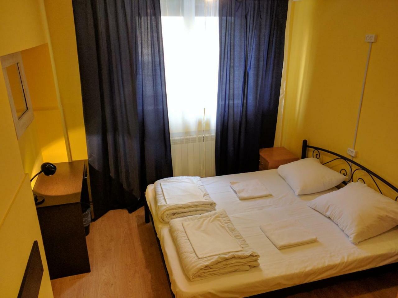 Pallet Hostel Kiev Bagian luar foto